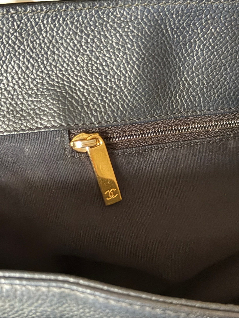 Chanel cert executive Black Tote shoulder Bag - Picture 5 of 14